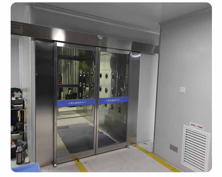 外冷板內(nèi)不銹鋼雙人雙吹風(fēng)淋室安裝5