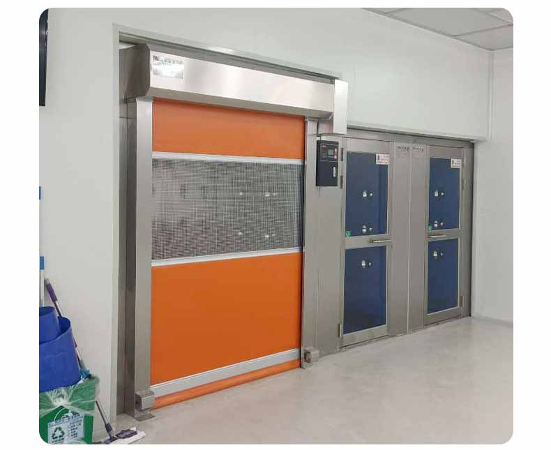 快速卷簾門風(fēng)淋室安裝3